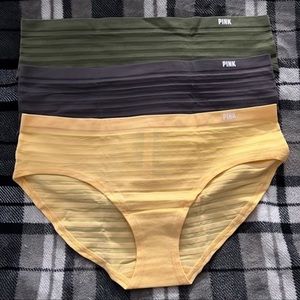 PINK VS (3) HIPSTER PANTY